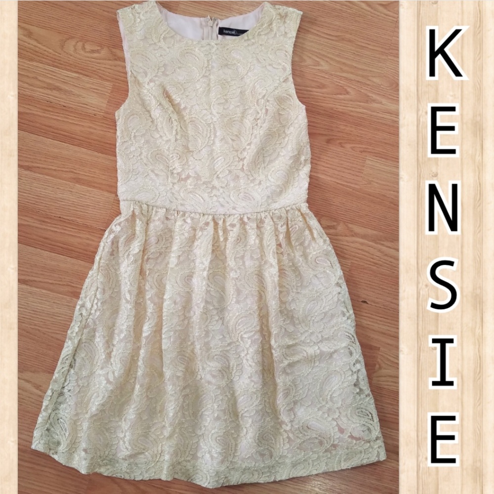 Elegant Vintage Gold Metallic Lace Cocktail Dress